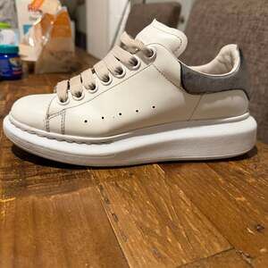 Alexander McQueen White and Grey Leather Platform Sneakers